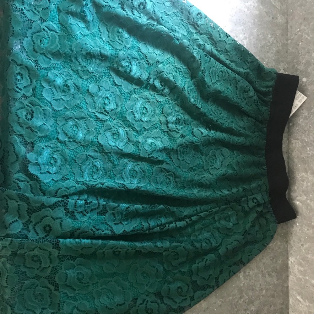 Women’s Lularoe fun skirt size small